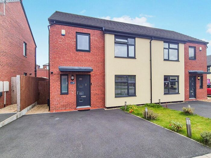 3 Bedroom Semi-Detached House To Rent In Vale Grove, Stockport, Greater Manchester, SK5