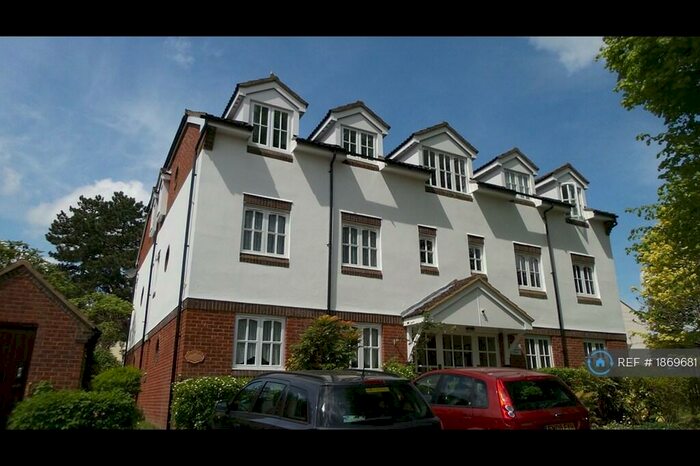 1 Bedroom Flat To Rent In Rosemont Close, Letchworth Garden City, SG6