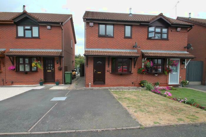 2 Bedroom Semi-Detached House To Rent In Round Street, Netherton, Dudley, West Midlands, DY2