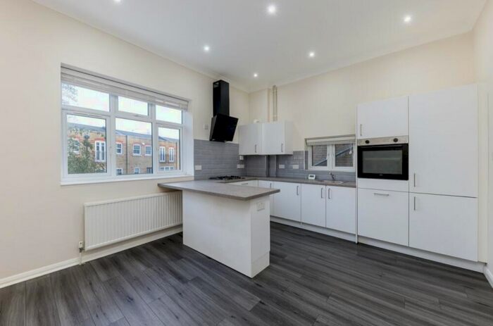 3 Bedroom Flat To Rent In Percy Road, Askew Village, W12