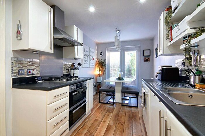 4 Bedroom Detached House For Sale In Lyons Drive, Coventry, CV5