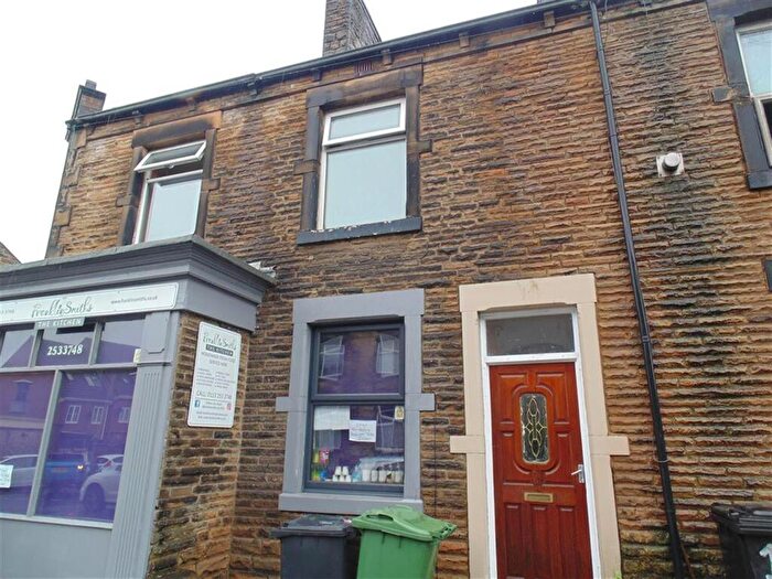 1 Bedroom Flat To Rent In A Fountain Street, Morley, Leeds, LS27