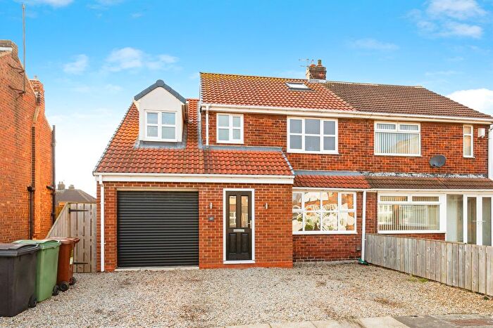 4 Bedroom Semi-Detached House For Sale In Gillpark Grove, Hartlepool, TS25