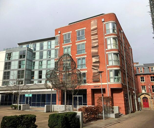 2 Bedroom Flat To Rent In The Living Quarter, St. Marys Gate, Nottingham, NG1