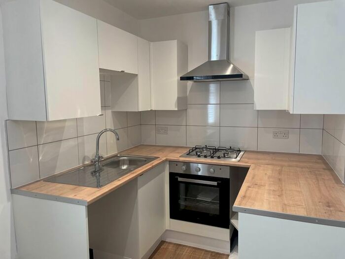 1 Bedroom Flat To Rent In Harlington Close, Harlington, Hayes, UB3