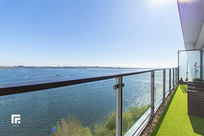 2 Bedroom Apartment To Rent In Dovercourt House, Prospect Place, Cardiff Bay, CF11