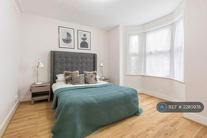 2 Bedroom Flat To Rent In Alliance Road, London, SE18