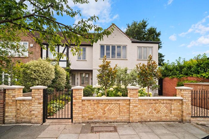 4 Bedroom Semi-Detached House For Sale In Suffolk Road, Barnes, London, SW13