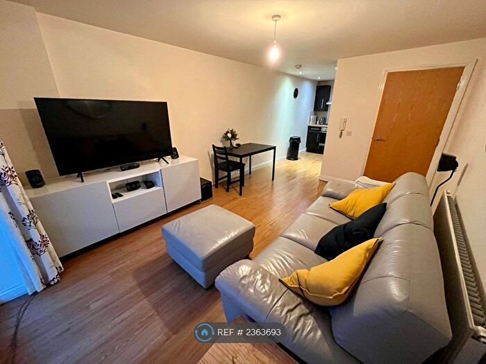 2 Bedroom Flat To Rent In Leylands Road, Leeds, LS2