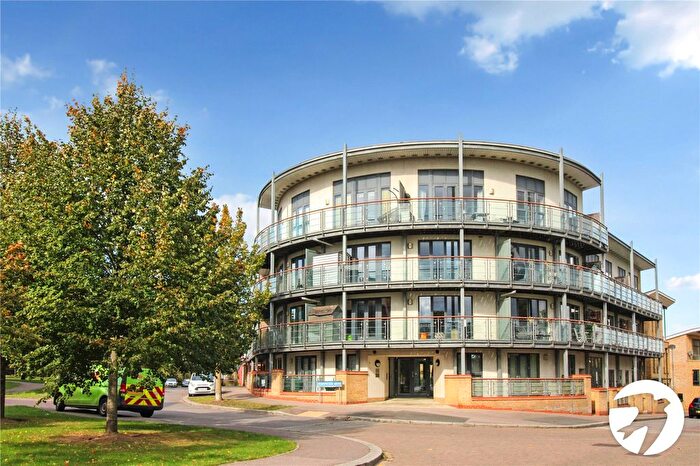 2 Bedroom Flat To Rent In Waterstone Way, Greenhithe, Kent, DA9