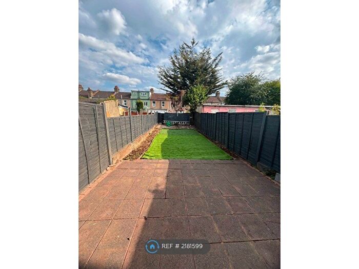 3 Bedroom Terraced House To Rent In North Road, Ilford, IG3