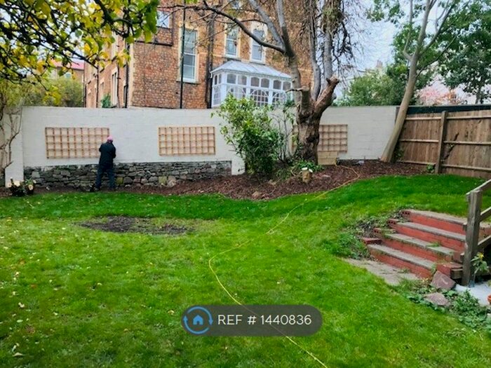 3 Bedroom Flat To Rent In Clifton, Bristol, BS8