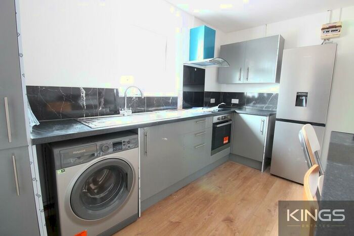 6 Bedroom Semi-Detached House To Rent In Mayfield Road, SO17