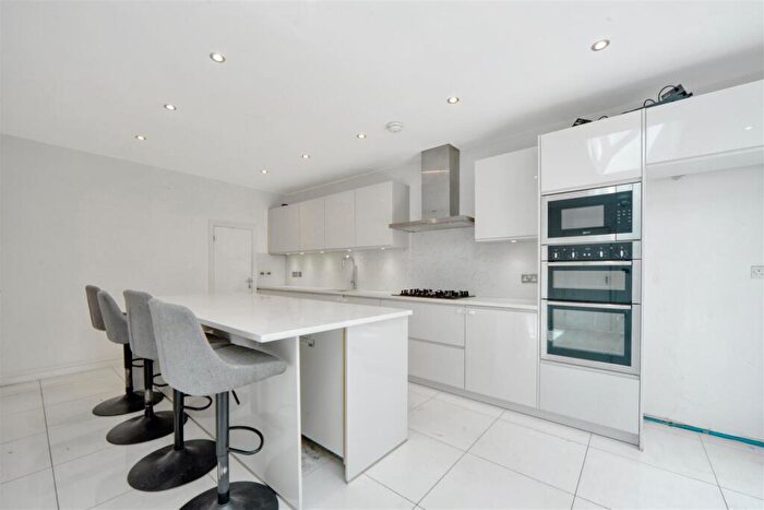 3 Bedroom Semi Detached House To Rent In Marvels Lane, Grove Park, SE12