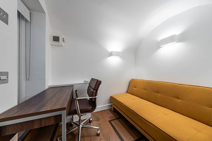 2 Bedroom Flat To Rent In Charlwood Street, London, SW1V