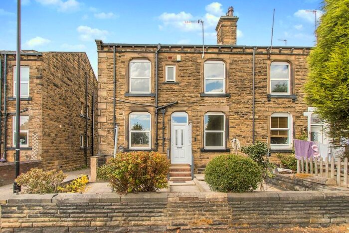 2 Bedroom Terraced House To Rent In Fountain Street, Morley, Leeds, LS27