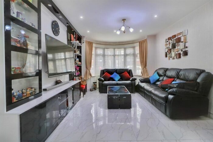 3 Bedroom Semi-Detached House To Rent In Montrose Road, Wealdstone, Harrow, HA3