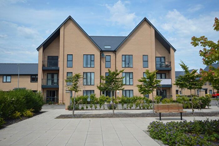 2 Bedroom Flat For Sale In Ellis Grove, Folkestone, CT20