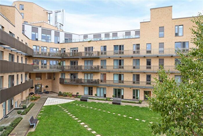 1 Bedroom Apartment For Sale In Hills Road, Cambridge, CB2