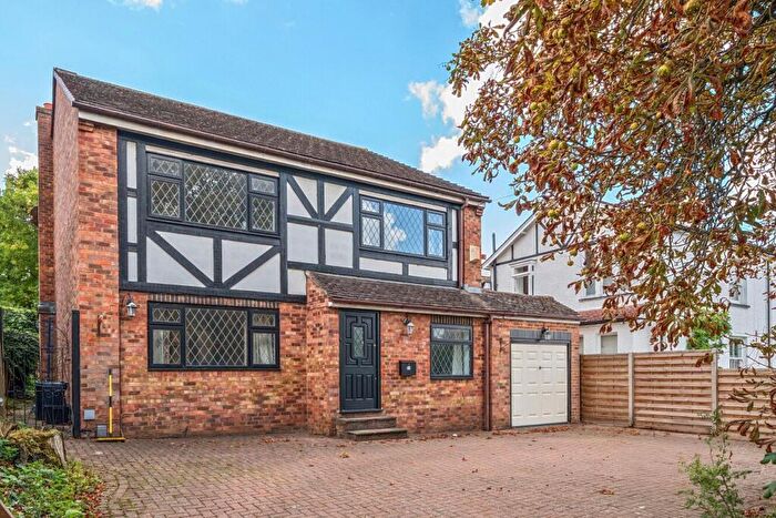 4 Bedroom Detached House For Sale In Heathfield Road, Keston, BR2