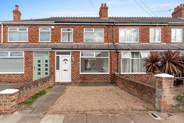 3 Bedroom Terraced House For Sale In Carson Avenue, Grimsby, DN34
