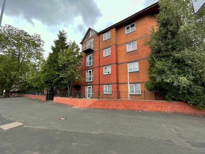 2 Bedroom Flat To Rent In Westwood Apartments, Cheetham Hill Road, Manchester., M8
