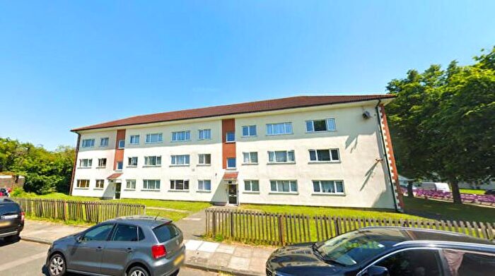 2 Bedroom Flat To Rent In Byron Way, Northolt, UB5