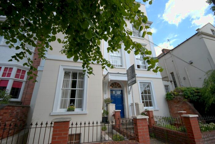 1 Bedroom Flat To Rent In Portland Street, Leamington Spa, CV32