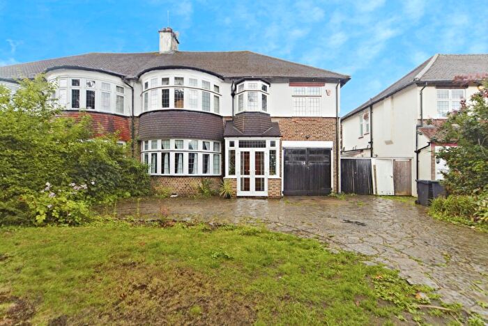 5 Bedroom Semi Detached House For Sale In Addington Road, Sanderstead, South Croydon, CR2