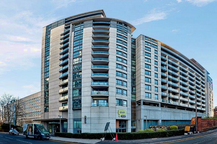 2 Bedroom Apartment To Rent In Centenary Plaza, B1