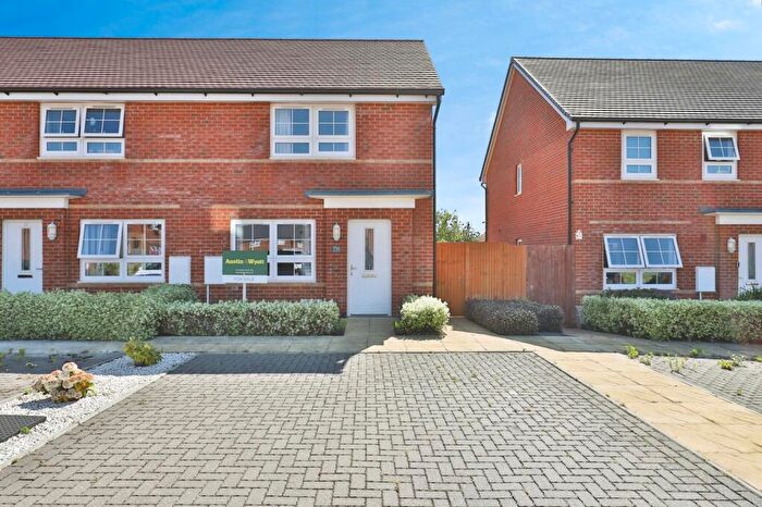 2 Bedroom End Of Terrace House For Sale In Tabitha Close, Poole, Dorset, BH15