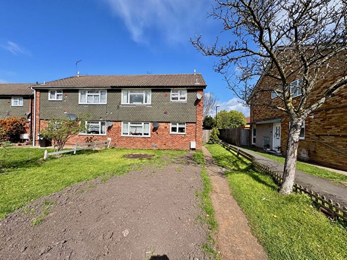 2 Bedroom Maisonette For Sale In Guernsey Close, Hounslow, Greater London, TW5