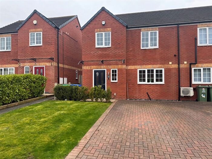 3 Bedroom Semi-Detached House For Sale In Alexandra Avenue, Mansfield Woodhouse, Mansfield, NG19