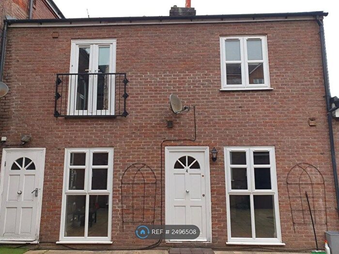 1 Bedroom Flat To Rent In Castle Street, Luton, LU1