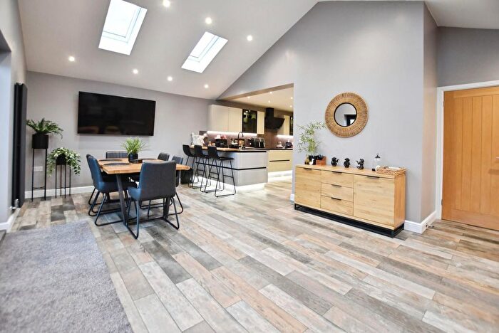 4 Bedroom Detached House For Sale In Cambridge Avenue, Scunthorpe, DN16