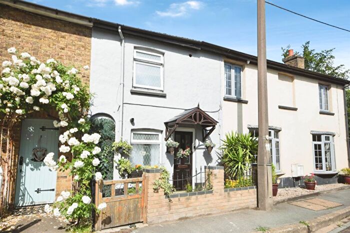 3 Bedroom Character Property For Sale In Ockendon Road, Upminster, RM14