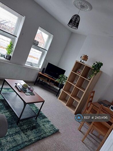 2 Bedroom Maisonette To Rent In Cardiff Road, Reading, RG1