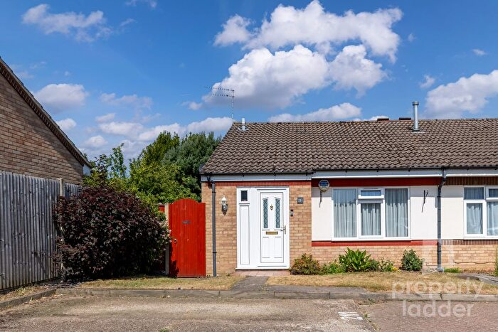 2 Bedroom Semi-detached Bungalow For Sale In Arthurton Road, Spixworth, NR10