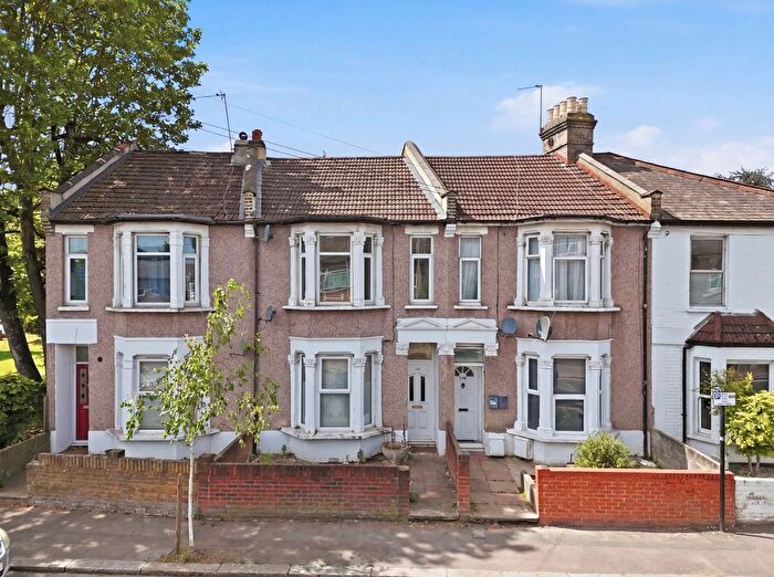 2 Bedroom Flat To Rent In Shernhall Street, E17