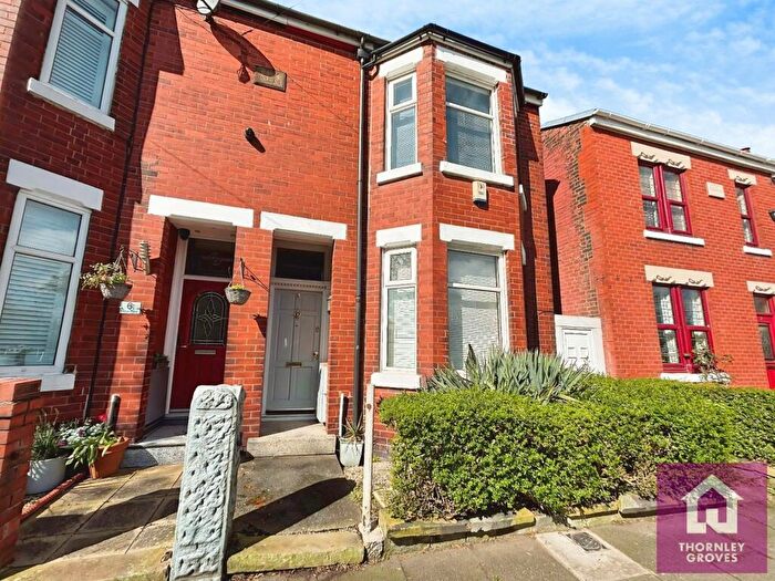 3 Bedroom Semi-Detached House For Sale In Edison Road, Eccles, M30
