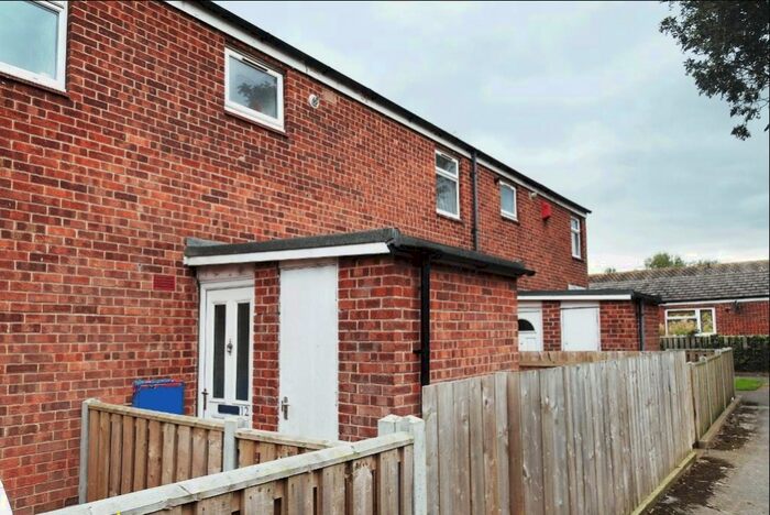 2 Bedroom Terraced House To Rent In Kinderscout Close, Bransholme, HU7