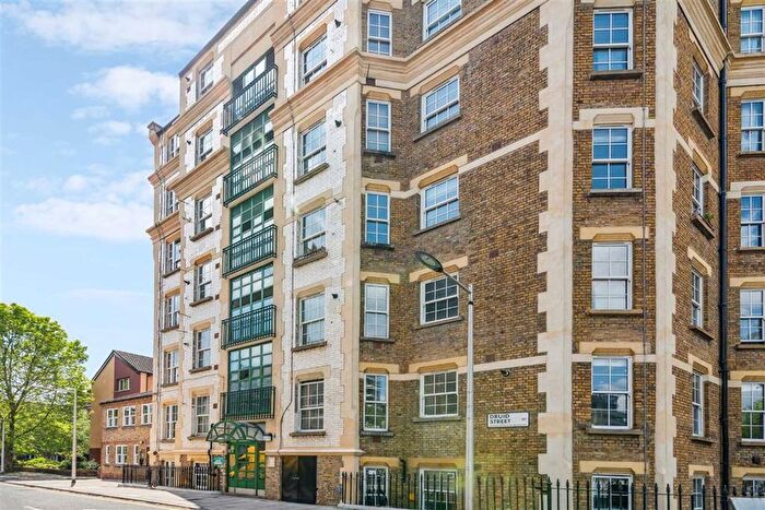 3 Bedroom Flat To Rent In Tooley Street, London, SE1