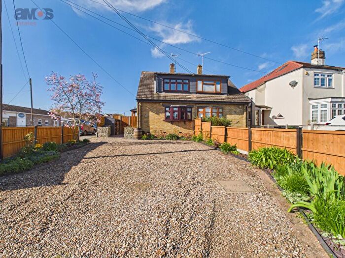 2 Bedroom Semi Detached House For Sale In Ashingdon Road, Ashingdon, Essex, SS4
