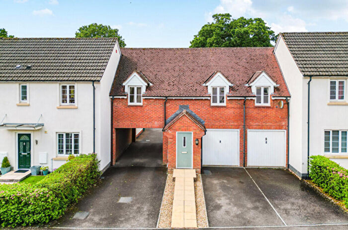 2 Bedroom Coach House For Sale In Lupin Way, Willand, Cullompton, EX15