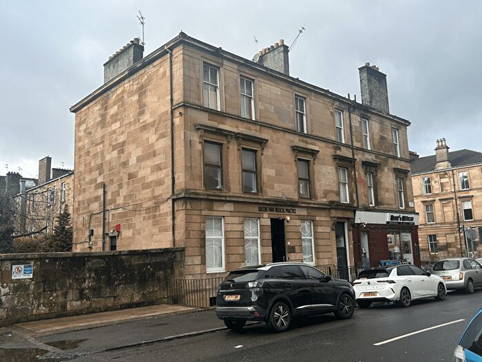 3 Bedroom Flat To Rent In Queens Drive, Struthbungo, Glasgow., G42