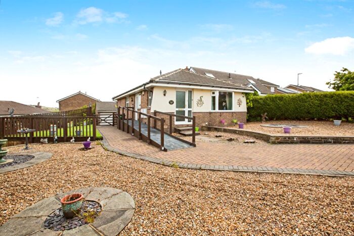 3 Bedroom Detached Bungalow For Sale In Ogden View Close, Halifax, HX2