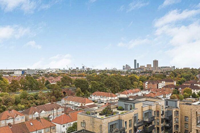 2 Bedroom Flat For Sale In Hatton Road, Ealing, HA0