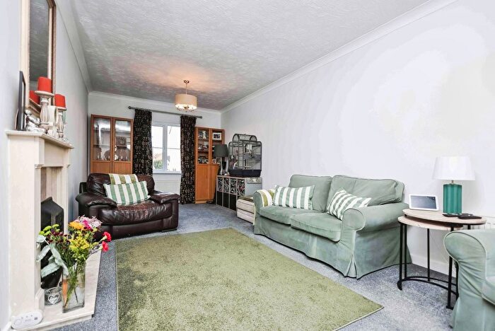 4 Bedroom Town House For Sale In William Road, Birmingham, West Midlands, B31