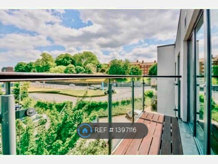 2 Bedroom Flat To Rent In Lower Mast House, London, SE18