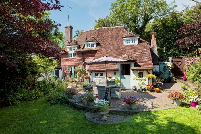 2 Bedroom Link Detached House For Sale In Silverhill, Robertsbridge, East Sussex, TN32